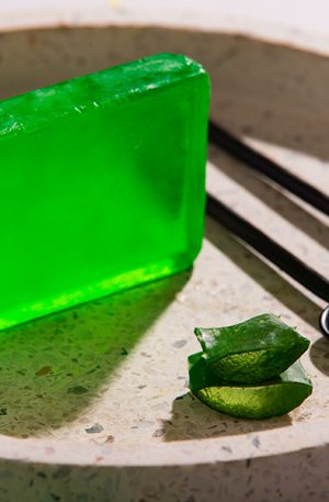 Handmade soap with organic olive oil and aloe 100gr