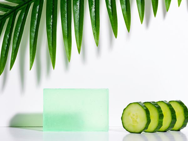 Handmade Soap with organic olive oil and cucumber extract 100gr - Afbeelding 2