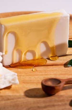 Handmade soap with olive oil, donkey milk and honey extract 100gr